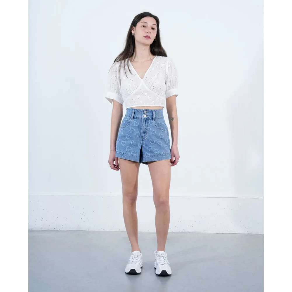 Short de mujer corto vaquero estampado corazones - Lili Sidonio - FashionsVida