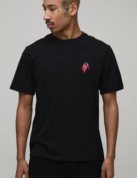 Herren Normal Geschnittenes Chili-besticktes T-Shirt Black Größe XS - boohooMAN - FashionsVida