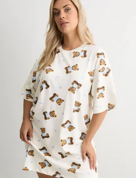 Women's Teddy Short Sleeve Nightdress in White Size: 22-24 - White - Size: 22-24 - Yours - FashionsVida