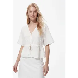 Blusa de mujer bordada de manga corte y escote pico