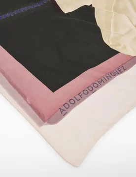 Pañuelo de mujer de seda estampado y pespuntes zigzag - Adolfo Dominguez - FashionsVida