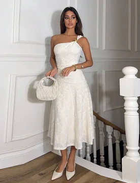 Vestido de punto jacquard de largo medio con dobladillo asimétrico y decoración de flores metálicas, vestido elegante blanco, vestido vintage blanc - Shein - FashionsVida