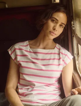 Women's Bowe Striped Jersey T-Shirt in Pink Size: 22 - Pink - Size: 22 - Weird Fish - FashionsVida