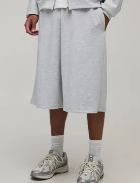 Herren Bermuda-Shorts Mit Faltenfront Aus Scuba-Stoff Grey Marl Größe Small - boohooMAN - FashionsVida