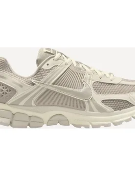 Zapatillas de Casual de hombre ZOOM VOMERO 5 - Nike - FashionsVida