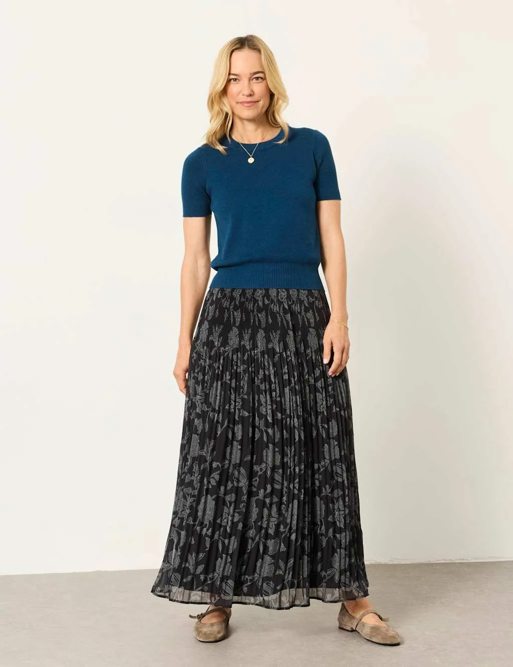 Floral Pleated Maxi Skirt Black Mix female - Fatface - FashionsVida