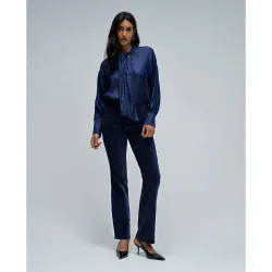 Vaqueros secret push in bootcut de terciopelo de mujer