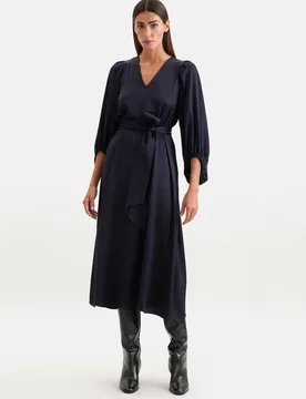 Satiniertes Blusenkleid mit V- Ausschnitt Blau 52 - Seidensticker - FashionsVida