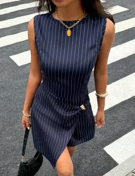 Mono sin mangas con estampado de rayas y dobladillo envolvente, adecuado para uso diario, trabajo y transporte en verano XXS - Shein - FashionsVida