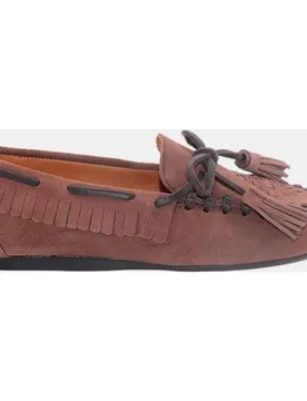 Mocasín de mujer en serraje con flecos y tacón plano - Castellano - FashionsVida