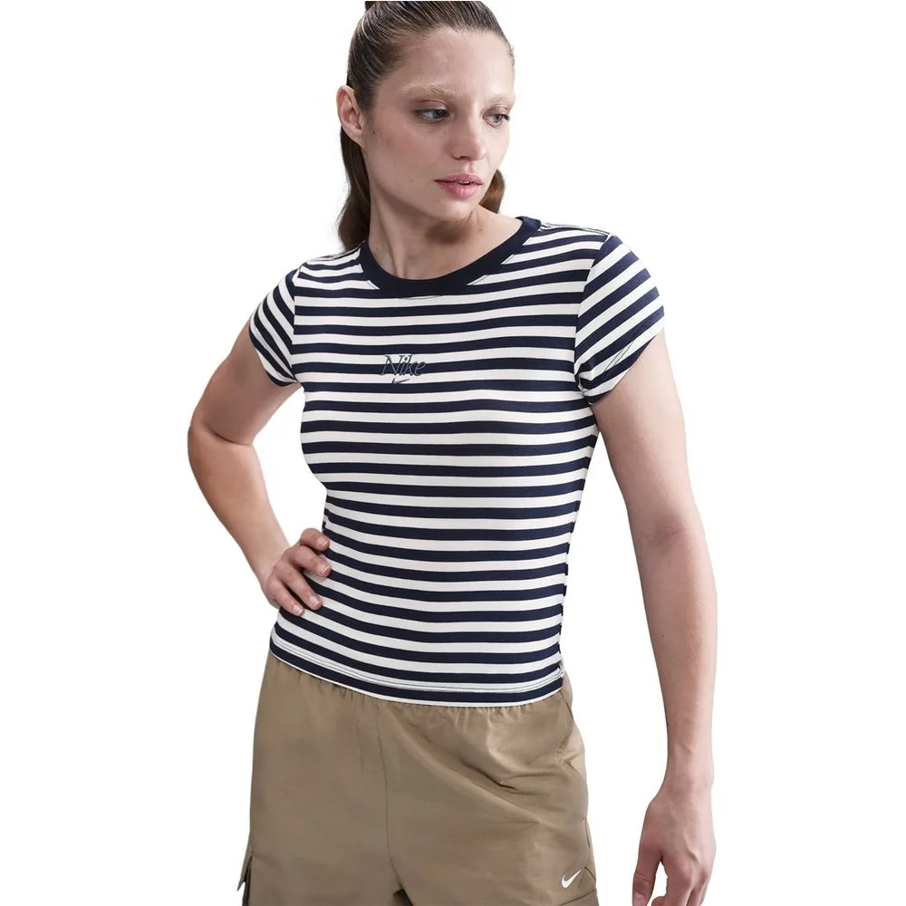 Camiseta de mujer Sportswear - Nike - FashionsVida