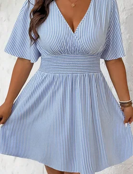 Vestido casual de tallas grandes con rayas, manga corta, drapeado y cintura reductora 2XL - Shein - FashionsVida