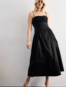 Women's Dropped Waist Ruched Bust Midi Dress in Black Size: 14 - Black - Size: 14 - Warehouse - FashionsVida