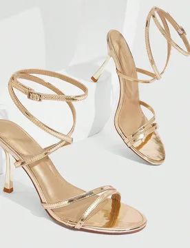 Zapatos de mujer nuevos para primavera y verano con punta cuadrada, de tela de PU, con hebilla y correa de montar en el tobillo. Sandalias de tacón d - Shein - FashionsVida