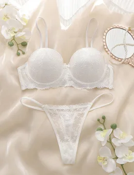 Conjunto de sujetador con aros y tanga de encaje de unicolor para mujer - Shein - FashionsVida