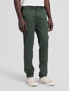 Slim Lightweight Chino Trousers Deep Depths Größe 30x32 male - Lee - FashionsVida