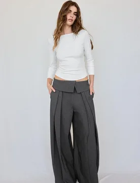 Basic-Shirt mit Bateau-Ausschnitt Ecru L - Stradivarius - FashionsVida