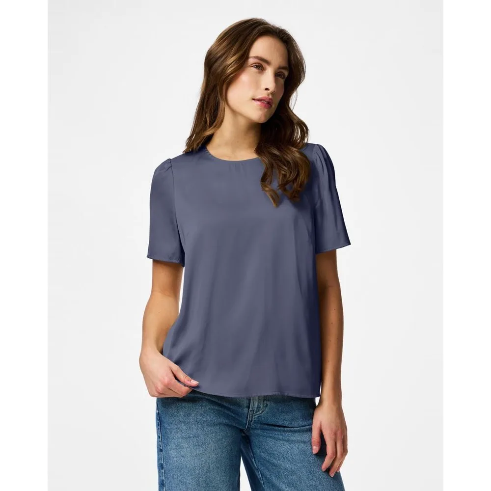 Top de manga corta satinado de mujer - Pieces - FashionsVida