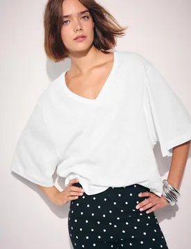V-Ausschnitt-Shirt Weiß XL - Stradivarius - FashionsVida