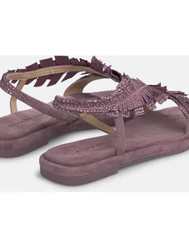 Sandalias planas de mujer en piel con tira en T con detalle pedreria y cierre de hebilla - Alma en Pena - FashionsVida