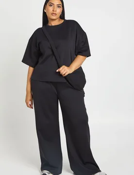 Womens Plus Super Soft T-Shirt & Wide Leg Elasticated Waist Trouser Co Ord - Black - Boohoo - FashionsVida
