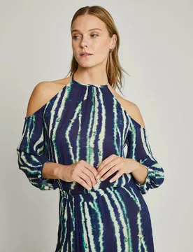 Blusa de mujer estampada con cut out en los hombros - Trucco - FashionsVida