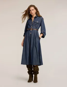 Vestido camisero midi en denim con cinturón largo midi cierre frontal con botones de presión metálicos - Motivi - FashionsVida