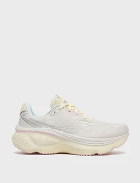 Hurricane 26 Trainers Cream female - Saucony - FashionsVida