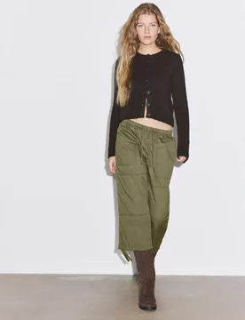 Cardigan mit Knöpfen Braun M - Stradivarius - FashionsVida
