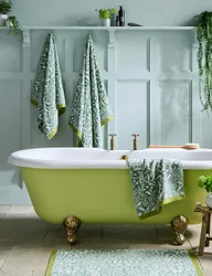 Michaelmas Daisy Pure Cotton Towel Green Mix