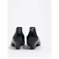 Zapato de salón de mujer de tacón medio en piel