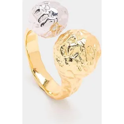 Anillo abierto texturizado en liso
