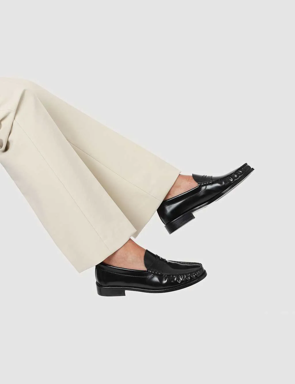 Leather Loafers Black female - Jones Bootmaker - FashionsVida