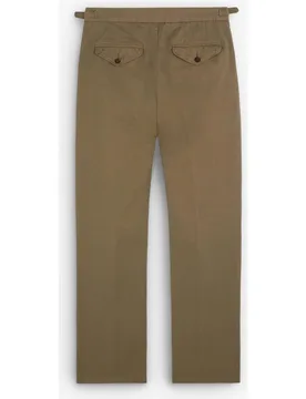 Chino de hombe con pinzas y trabillas en la cintura - Scalpers - FashionsVida