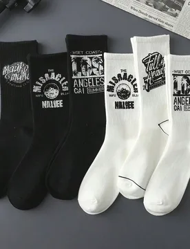 Pares de calcetines de media caña unisex con patrón de graffiti de letras, estilo callejero hip-hop, calcetines deportivos casuales, regalo perfecto - Shein - FashionsVida