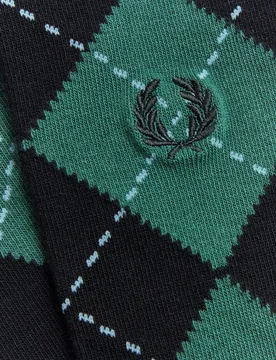 Calcetines altos de hombre con diseño de rombos - Fred Perry - FashionsVida