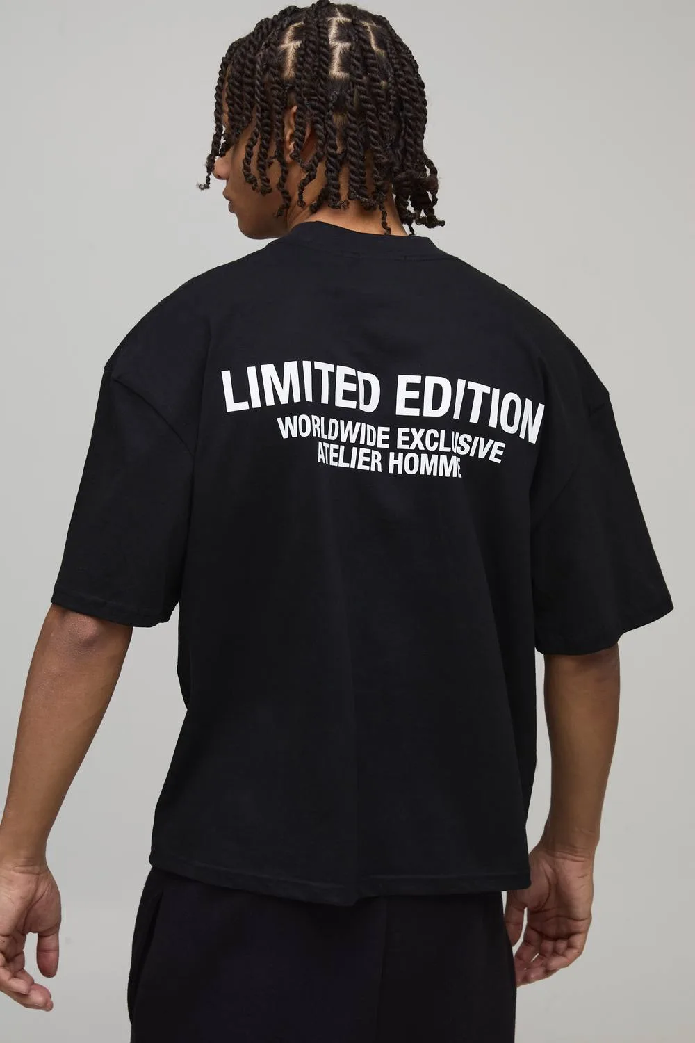 Herren Oversized Boxy T-Shirt Limited Edition Black Größe 5XL - boohooMAN - FashionsVida