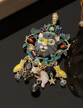 Vintage medieval Kf pendant versatile enamel oil drip necklace gray kitten fringed magnetic attraction medieval pendant - Aliexpress - FashionsVida