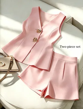 Conjunto de 2 piezas para mujer Primavera/Verano, Conjunto de 2 piezas de top con cuello en V y shorts para mujer, Traje amarillo pálido, Traje elega - Shein - FashionsVida