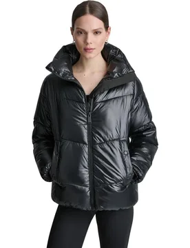 Abrigo tipo plumas de mujer con cierre de cremallera y cuello alto - DKNY Jeans - FashionsVida