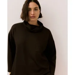 Jersey liso con cuello alto de mujer