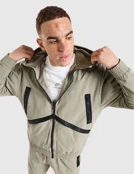 Air Max Woven Jacke - Herren, Grün - male - Size: M - Nike - FashionsVida
