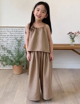 Conjunto informal de 2 piezas de niña joven para verano: camiseta de tirantes de unicolor y pantalones de pierna ancha para vacaciones 6Y - Shein - FashionsVida