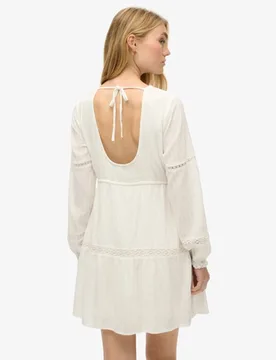 Superdry Damen Weiß Langärmeliges, Gestuftes Ibiza Minikleid mit Spitze, Größe: 40 - 84.99 - FashionsVida