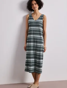 Midikleid in Jacquard-Qualität mit V-Neck female Grün - Street One - FashionsVida