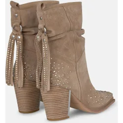 Botines básicos de mujer con tacón ancho y detalles de pedrería y flecos