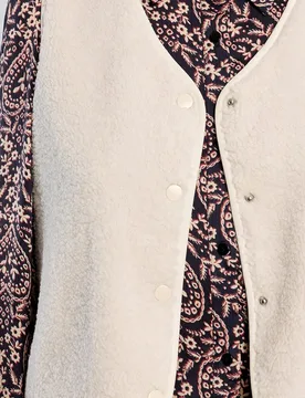 Chaleco de mujer en tejido de borreguito - Lili Sidonio - FashionsVida