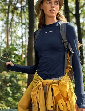Camiseta de senderismo para mujer con estampado de eslogan, cuello redondo y manga larga, azul marino, ropa deportiva de invierno para vacaciones y ac - Shein - FashionsVida