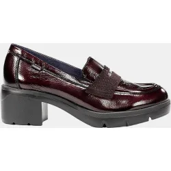 Mocasín de mujer en piel con tacón bloque extra ligero