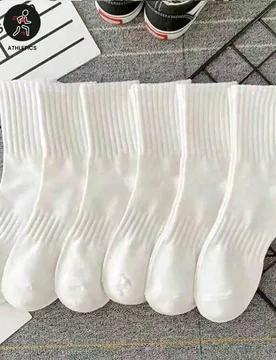 Pares de calcetines deportivos blancos sólidos para mujer, de tela gruesa y suave, antibacterianos y transpirables, versátiles para hombres y mujere - Shein - FashionsVida